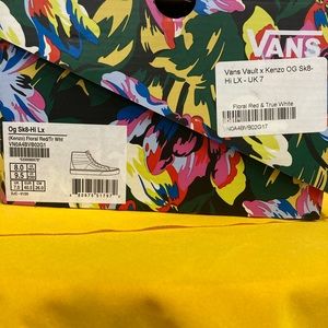 Vans Vault X Kenzo OG Old Skool LX 
Floral